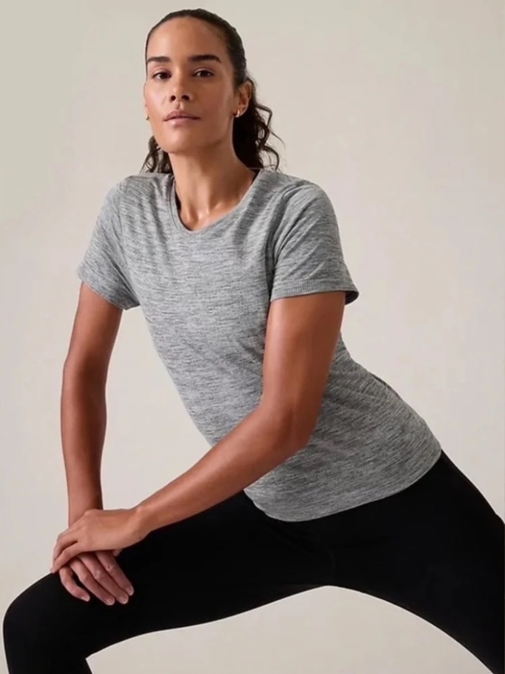 ATHLETA NWT In Motion Seamless Tee Heathered Gray | M | Athletic Workout Tee